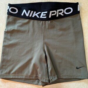 Nike Pro Dri-Fit Women's Olive/Army Green Shorts Sz Medium
